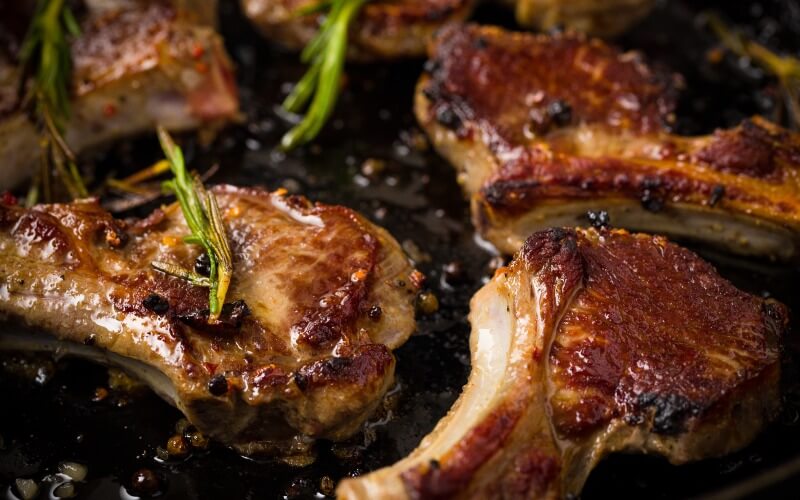 La parrilla en tu mesa: Carne a la piedra - Restaurante Casa Emiliana